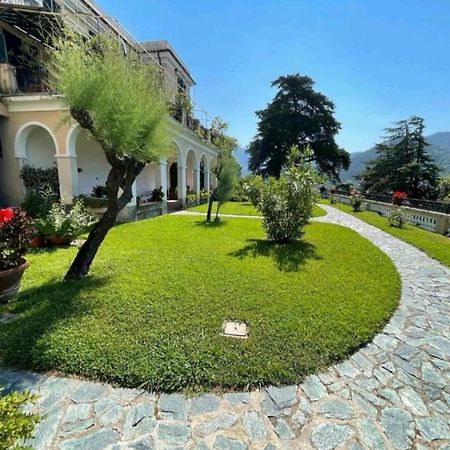 Elegant And Sea View Excelsior Apartment Levanto Bagian luar foto