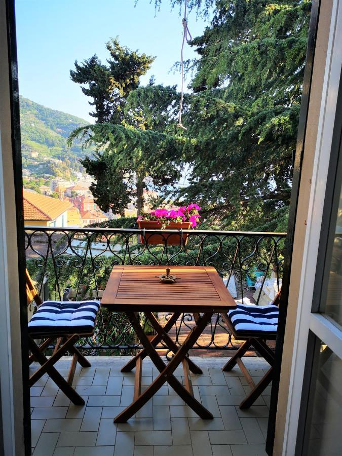 Elegant And Sea View Excelsior Apartment Levanto Bagian luar foto