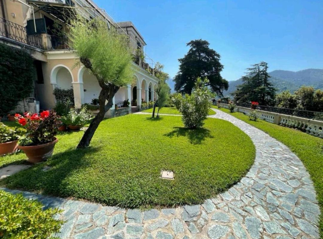 Elegant And Sea View Excelsior Apartment Levanto Bagian luar foto