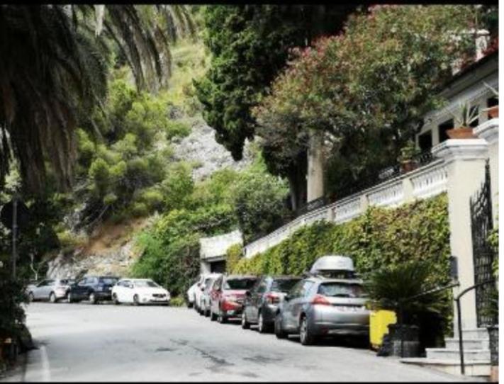 Elegant And Sea View Excelsior Apartment Levanto Bagian luar foto