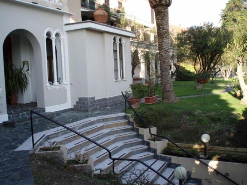 Elegant And Sea View Excelsior Apartment Levanto Bagian luar foto