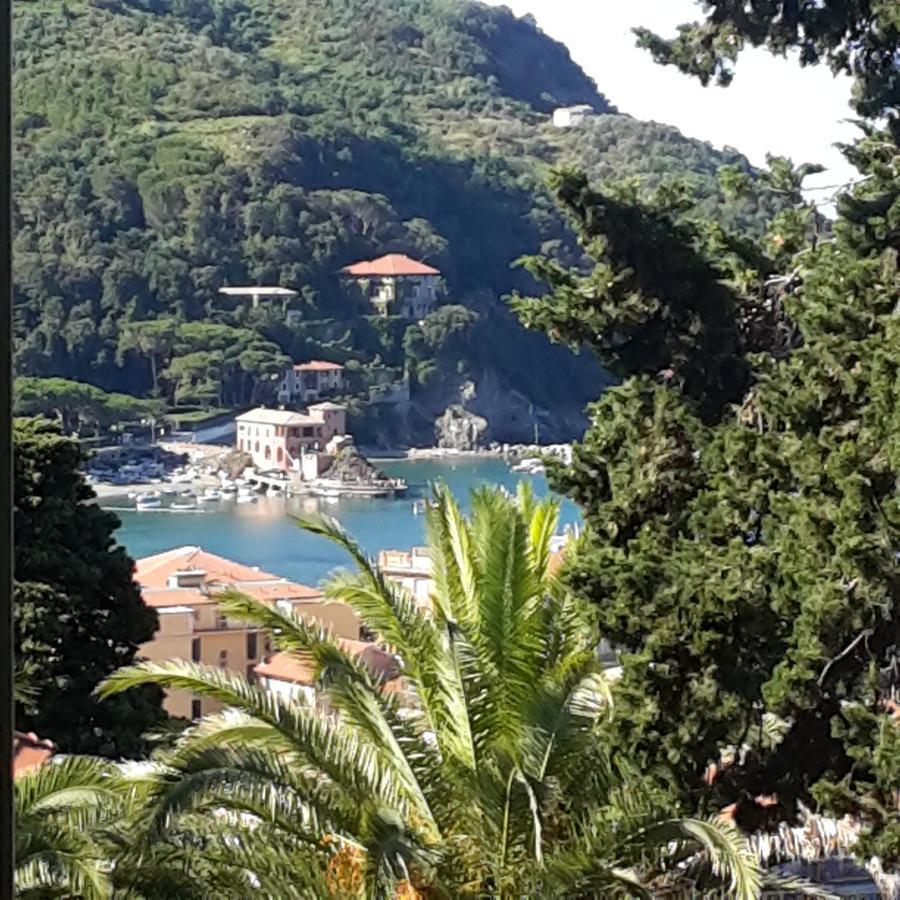 Elegant And Sea View Excelsior Apartment Levanto Bagian luar foto