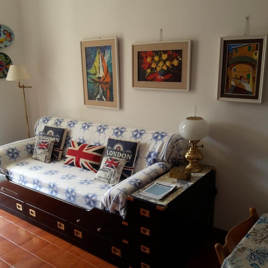 Elegant And Sea View Excelsior Apartment Levanto Bagian luar foto