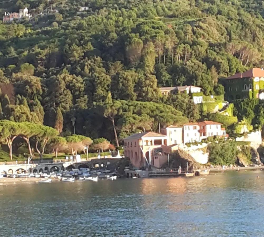Elegant And Sea View Excelsior Apartment Levanto Bagian luar foto